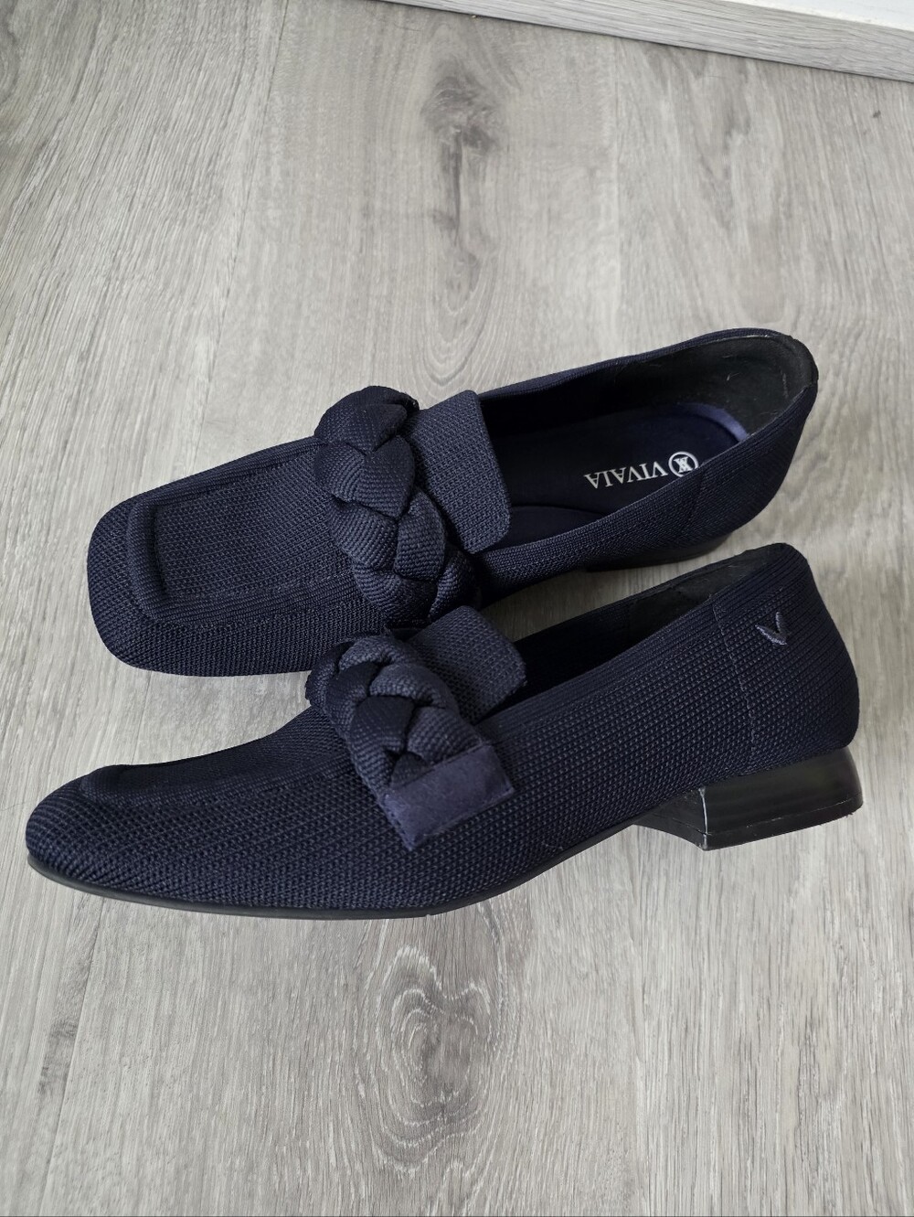 Vivaia Caitlin 2.0 square-toe knit loafers Size 39 /8